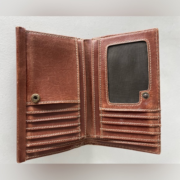 Matt & Nat wallet. Great used condition. - Picture 2 of 4